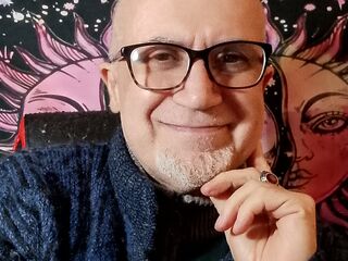 Enter my FREE CHATROOM PsychicDany