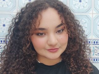 Enter my FREE CHATROOM lionessglow