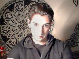 Enter my FREE CHATROOM PsychicJohn