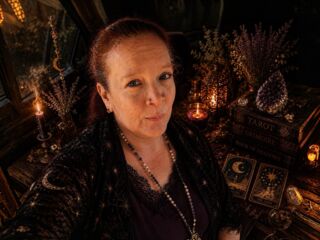 Enter my FREE CHATROOM WillowGraceTarot