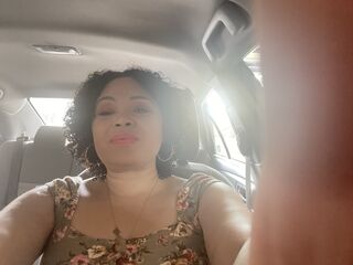 Enter my FREE CHATROOM SaeshaA