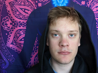 Enter my FREE CHATROOM Sargenfaith