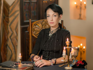 Enter my FREE CHATROOM ElenaShade